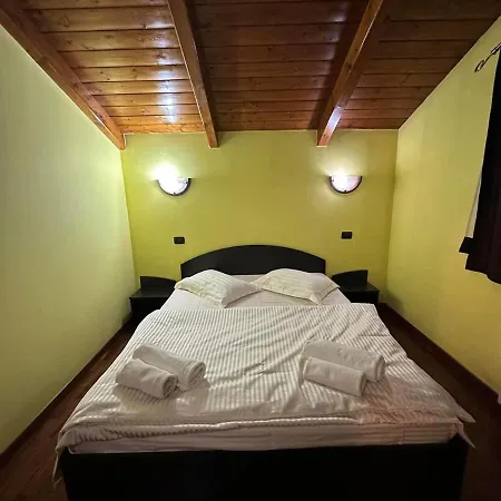 Alex House * Borsa (Maramures)